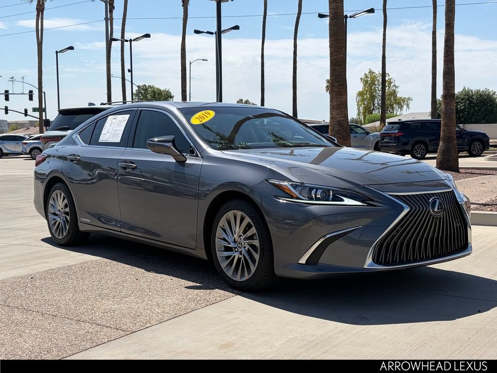 Used 2019 Lexus ES 300h w/ Accessory Package 2 FWD image 9