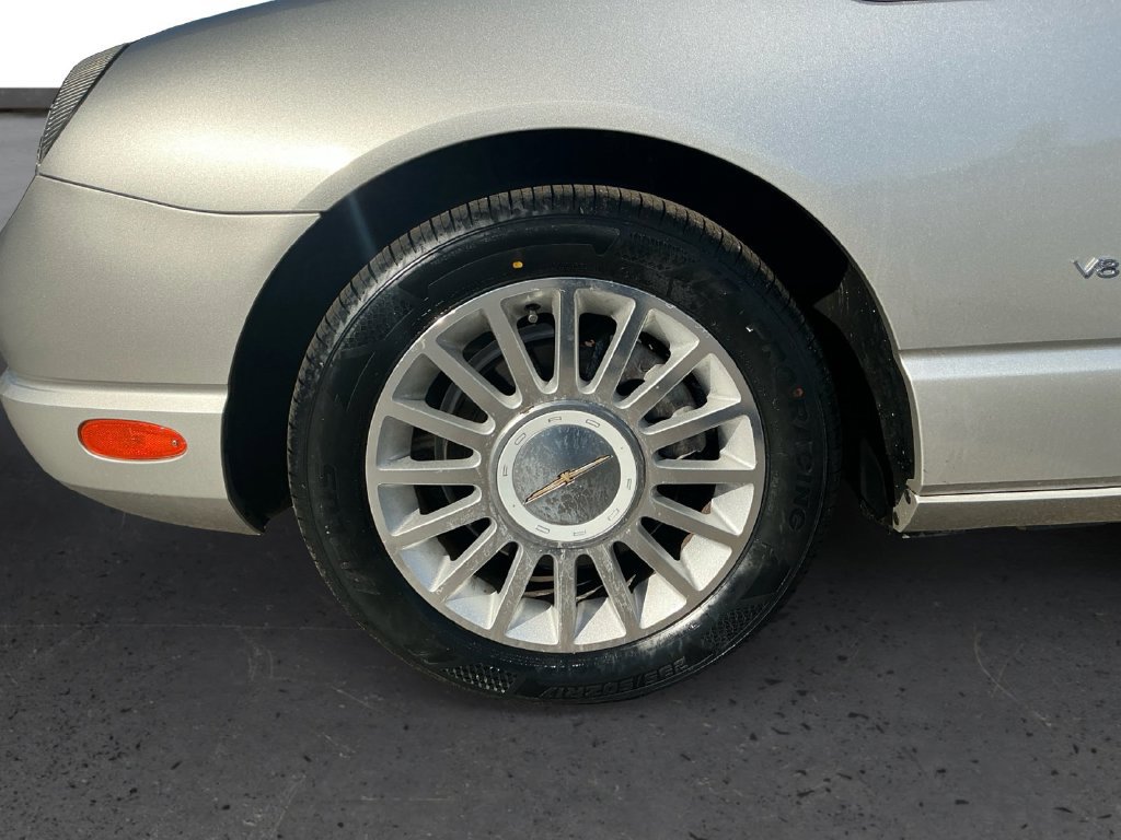Used 2004 Ford Thunderbird RWD image 13