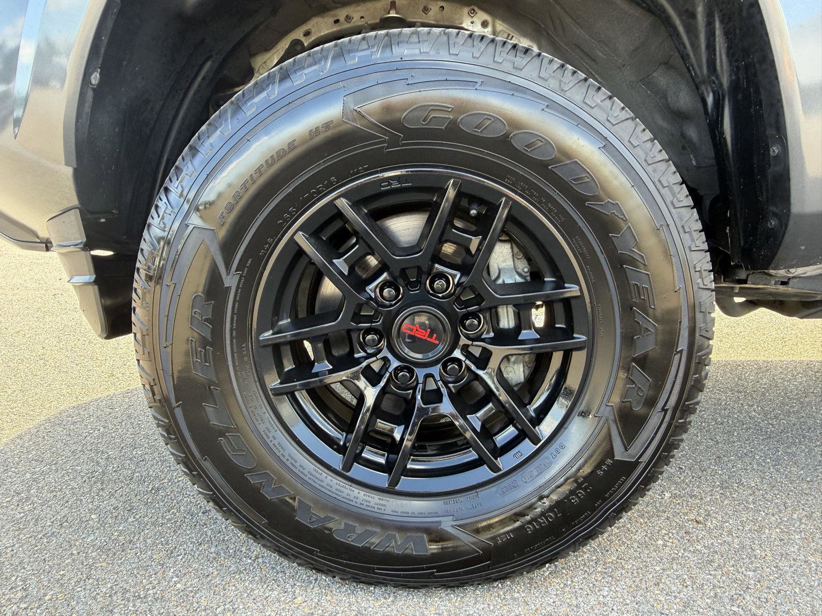 Used 2021 Toyota Tacoma TRD Sport AWD/4WD image 26