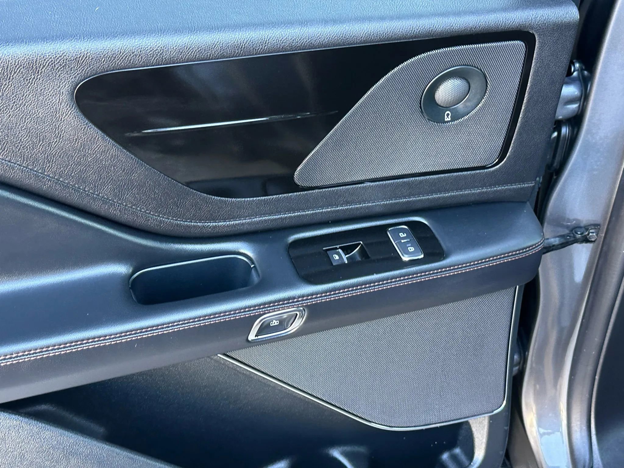 Used 2021 Lincoln Aviator Reserve w/ Equipment Group 208A image 17