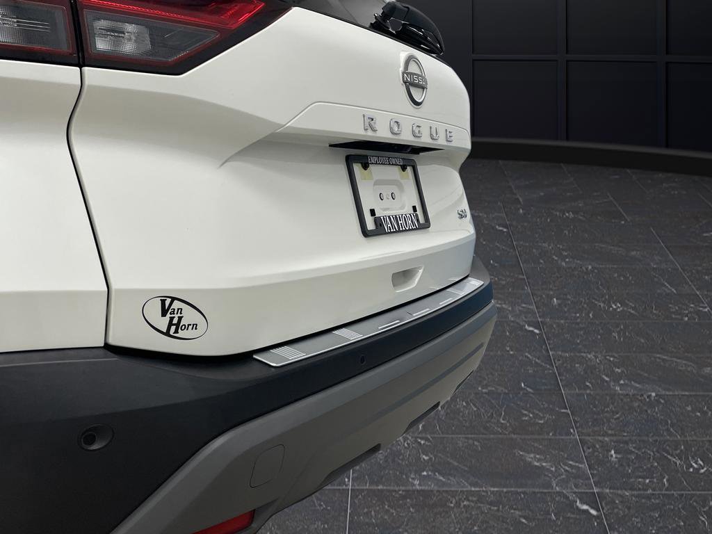 Used 2023 Nissan Rogue SV w/ SV Premium B Package image 33