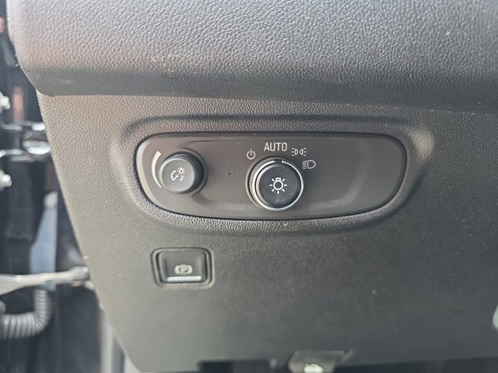 Used 2018 GMC Terrain SLE image 19