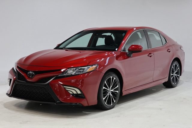 Used 2019 Toyota Camry SE FWD image 3