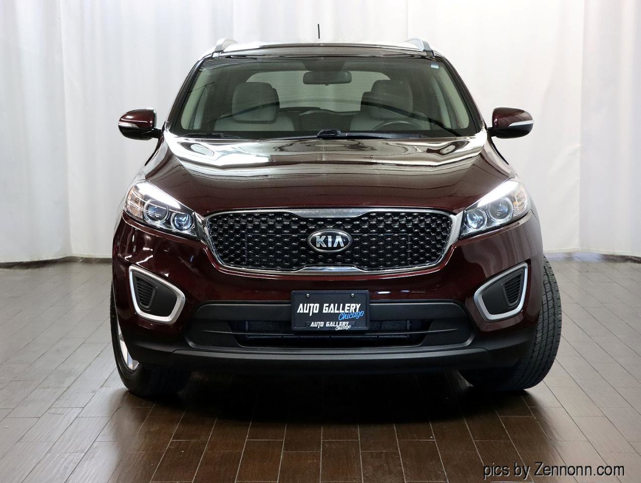 Used 2017 Kia Sorento AWD image 5