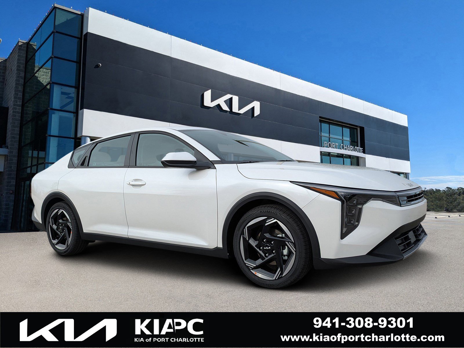 New 2025 Kia K4 GT-Line Turbo FWD image 1