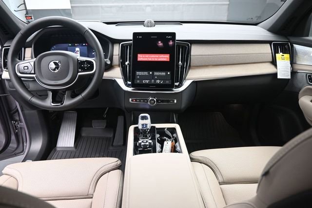 New 2026 Volvo XC90 T8 Ultra w/ Protection Package Premier AWD/4WD image 9