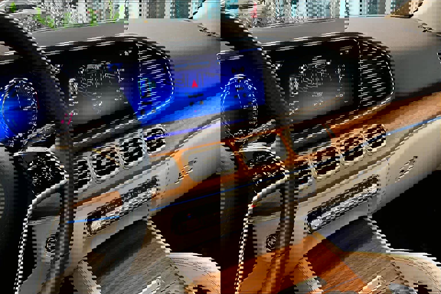 Used 2025 Mercedes-Benz GLE 450e 4MATIC image 7