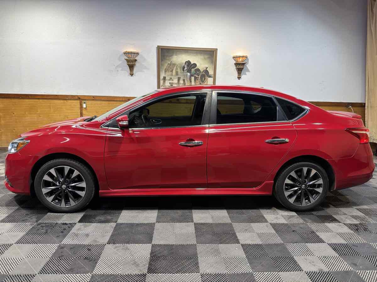 Used 2016 Nissan Sentra SR w/ Driver's Assist Package FWD image 2