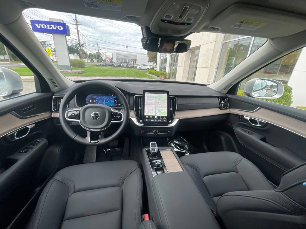 Used 2025 Volvo XC90 B6 Plus AWD/4WD image 21