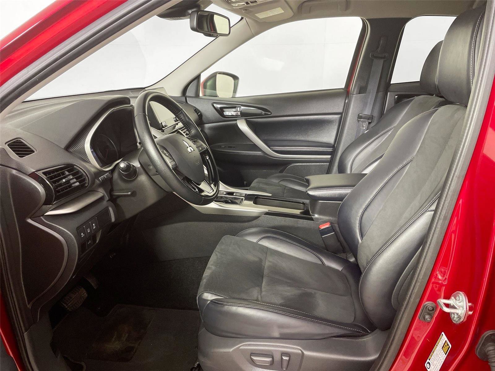 Used 2024 Mitsubishi Eclipse Cross SE image 11