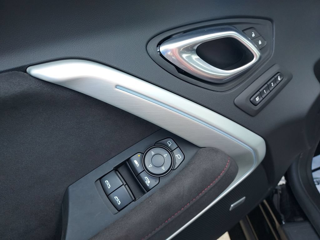 Used 2022 Chevrolet Camaro ZL1 RWD image 19