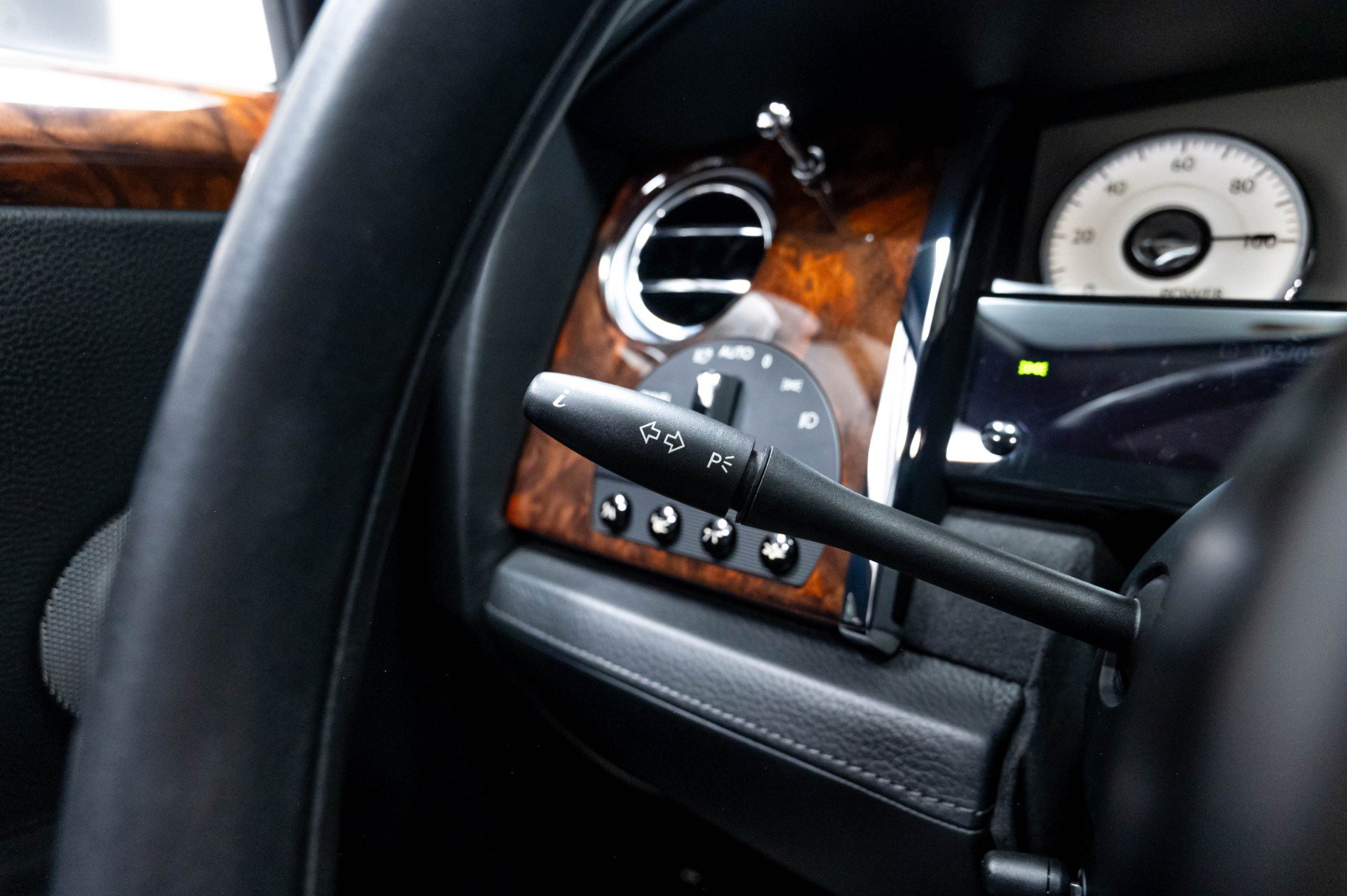 Used 2012 Rolls-Royce Ghost RWD image 75