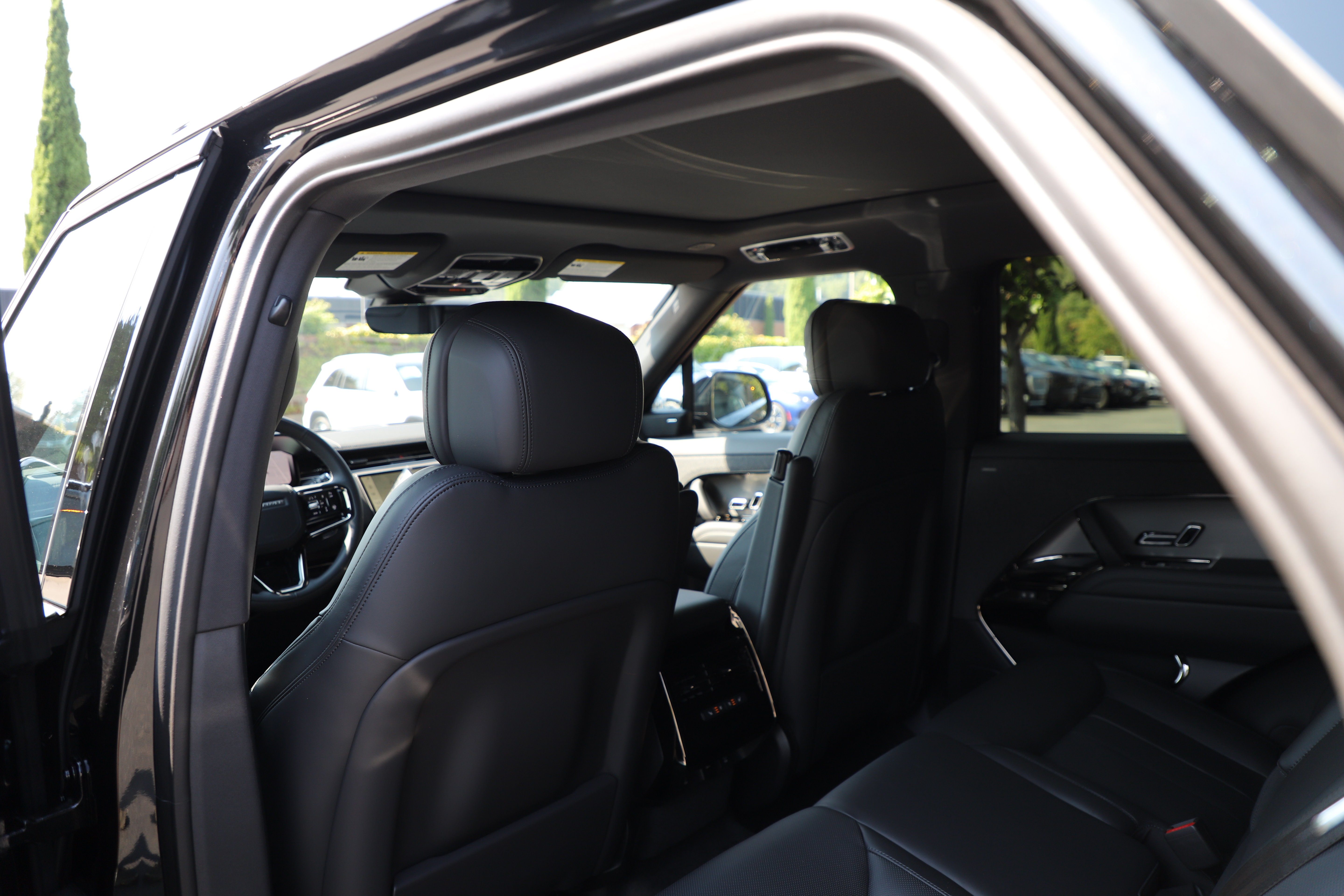 New 2026 Land Rover Range Rover Sport Dynamic SE AWD/4WD image 15