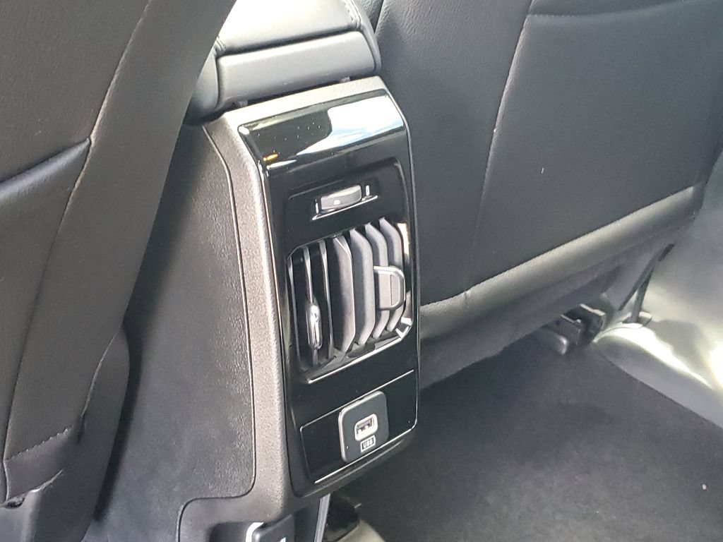 Used 2023 Jeep Compass Limited w/ Sun and Sound Group AWD/4WD image 33