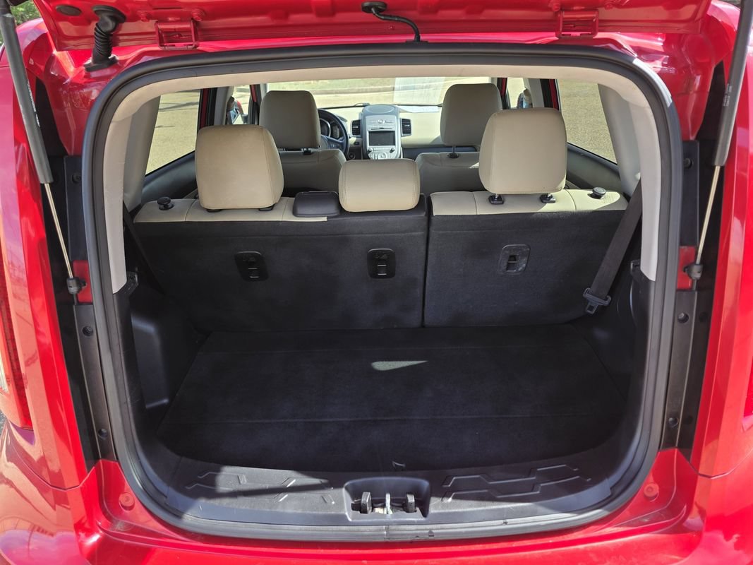 Used 2013 Kia Soul ! w/ Premium Pkg FWD image 17