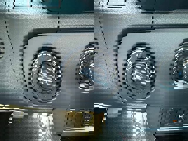 New 2026 Nissan Frontier SV w/ Tow Package image 31