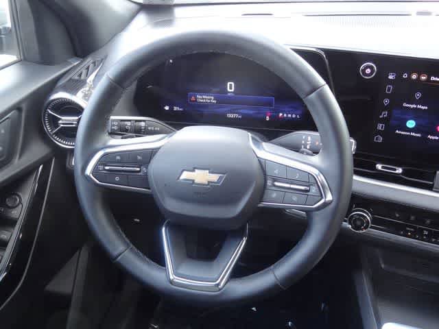 Used 2025 Chevrolet Equinox LT FWD image 11