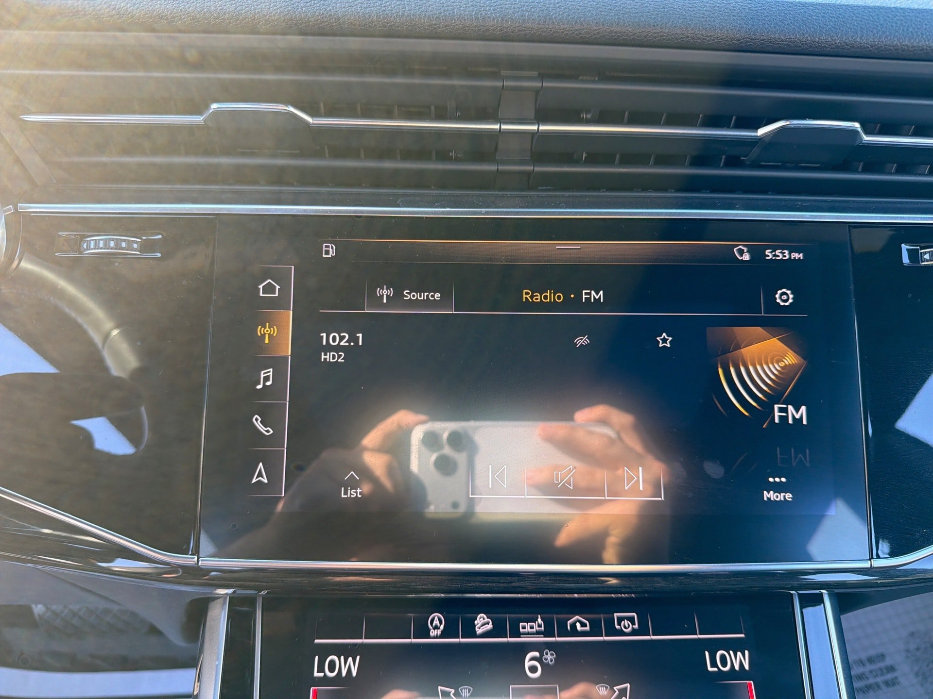 Used 2019 Audi Q8 Premium w/ Convenience Package AWD/4WD image 12