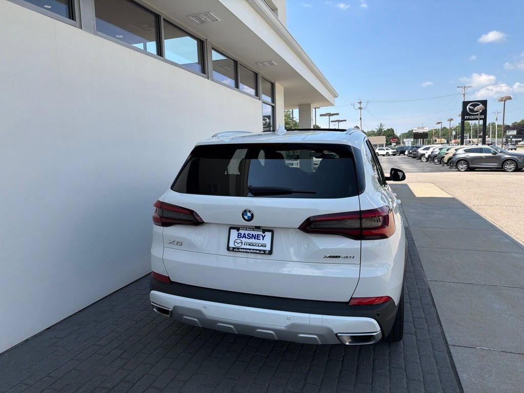 Used 2023 BMW X5 xDrive40i w/ Premium Package AWD/4WD image 7