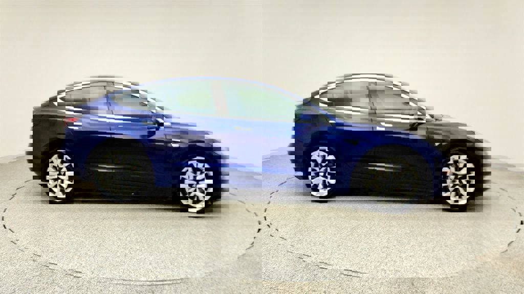 Used 2018 Tesla Model 3 Long Range image 4