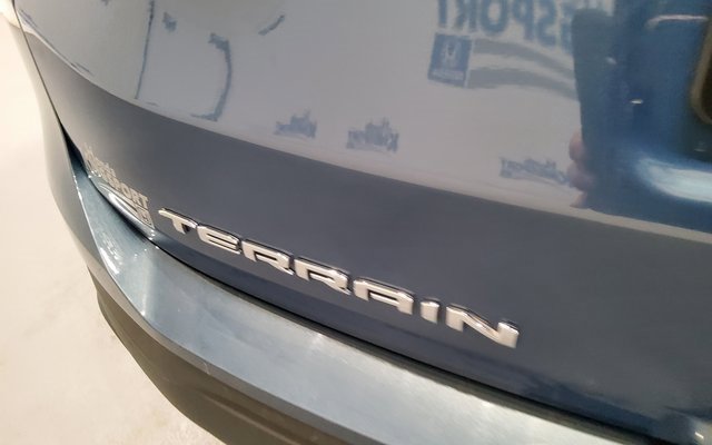 Used 2024 GMC Terrain SLE image 39