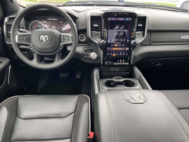 Used 2025 RAM 1500 Laramie w/ Sport Appearance Package AWD/4WD image 4