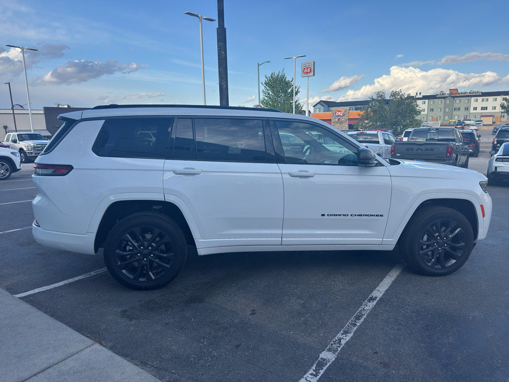 New 2026 Jeep Grand Cherokee L Limited AWD/4WD image 6
