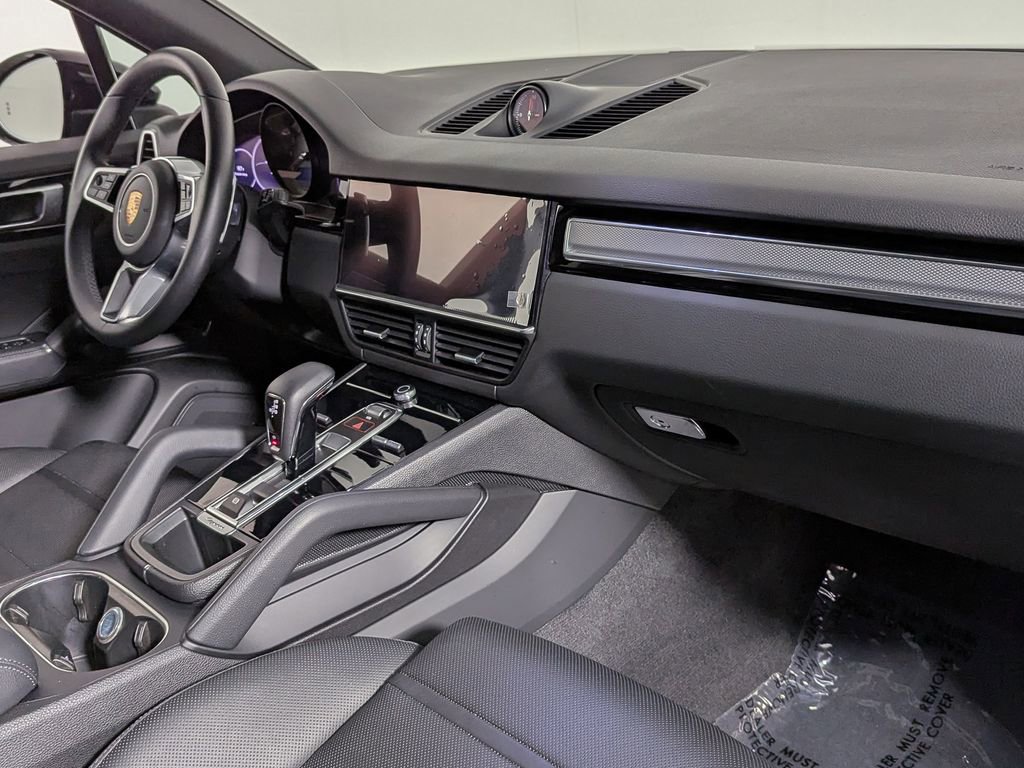 Used 2022 Porsche Cayenne Platinum Edition image 26