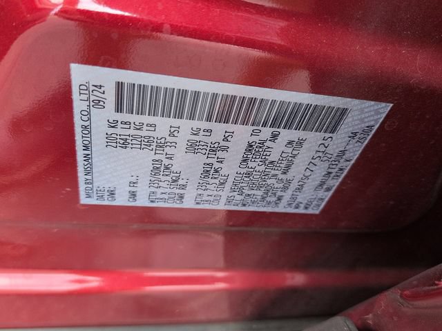 Used 2025 Nissan Rogue SV FWD image 13