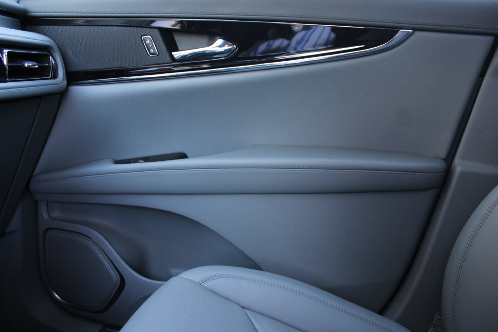 Used 2022 Lincoln Nautilus Reserve AWD/4WD image 21