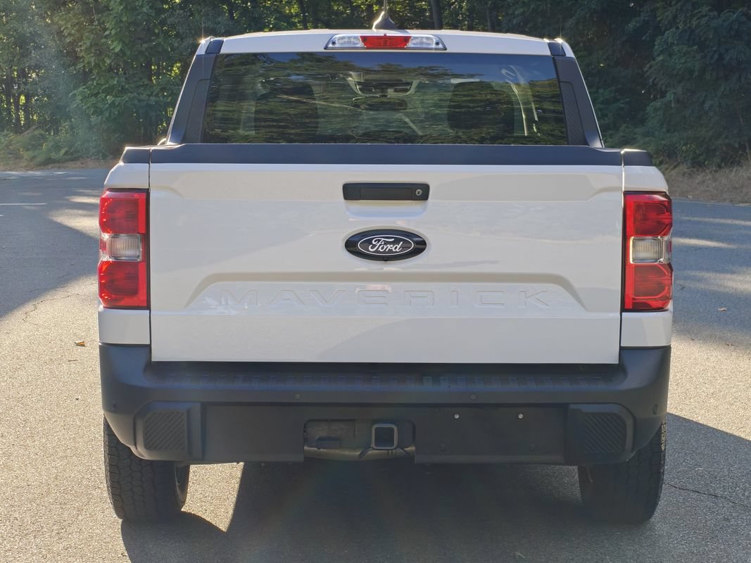 Used 2025 Ford Maverick XL w/ Equipment Group 102A AWD/4WD image 4