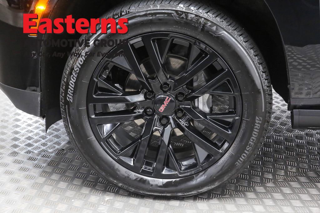 Used 2025 GMC Yukon XL Denali w/ Denali Reserve Package image 36