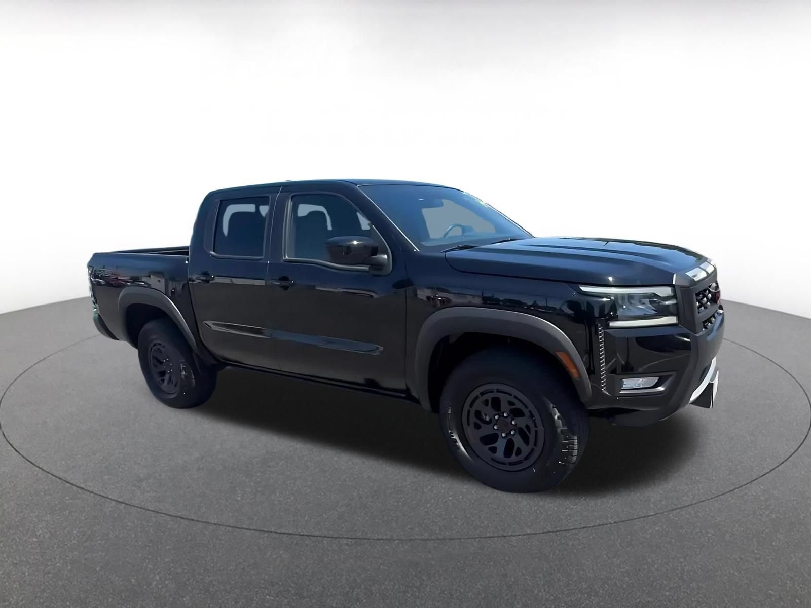 Used 2026 Nissan Frontier PRO-4X AWD/4WD image 2