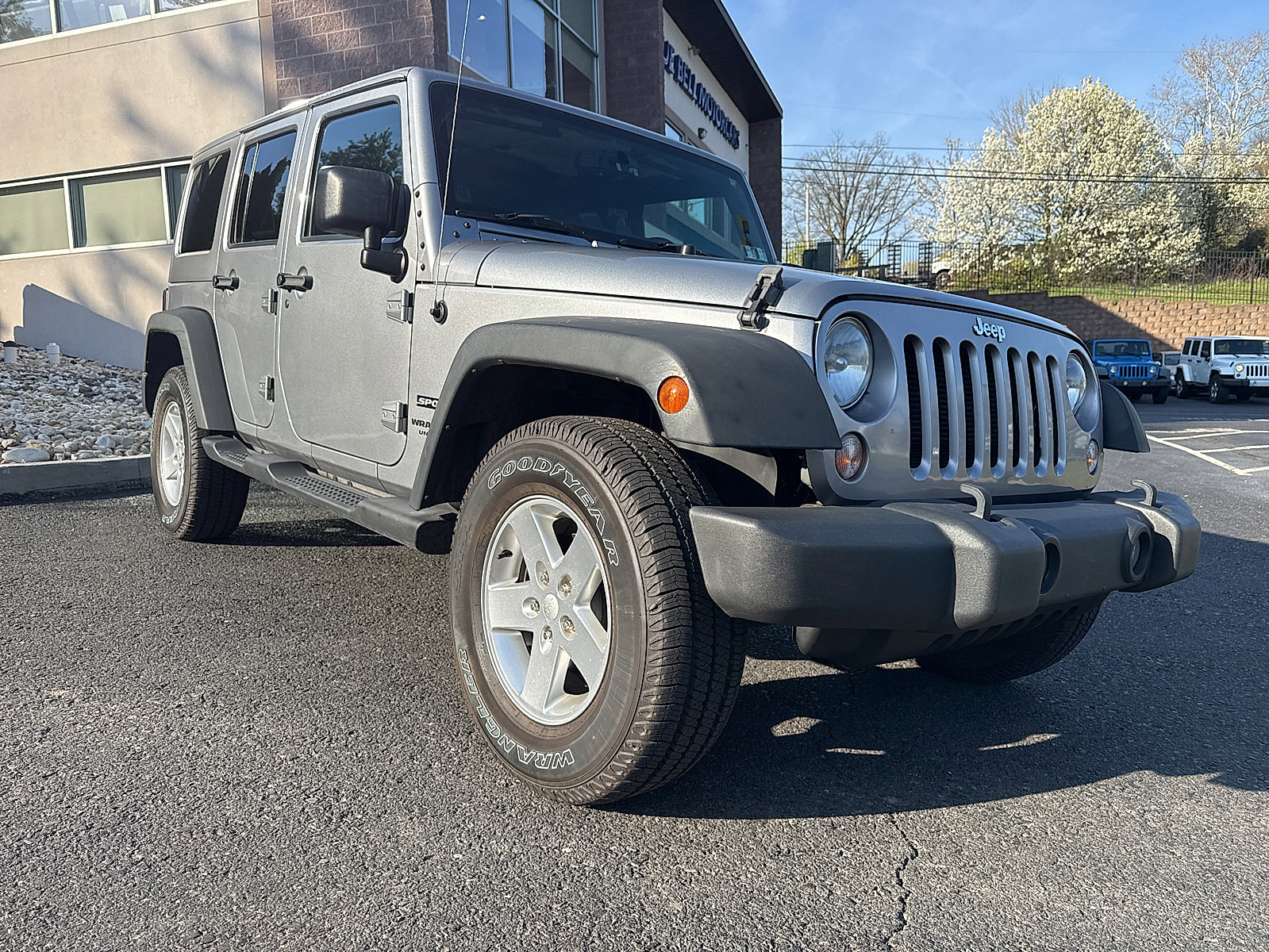 Used 2014 Jeep Wrangler Unlimited Sport w/ Quick Order Package 24S AWD/4WD image 18
