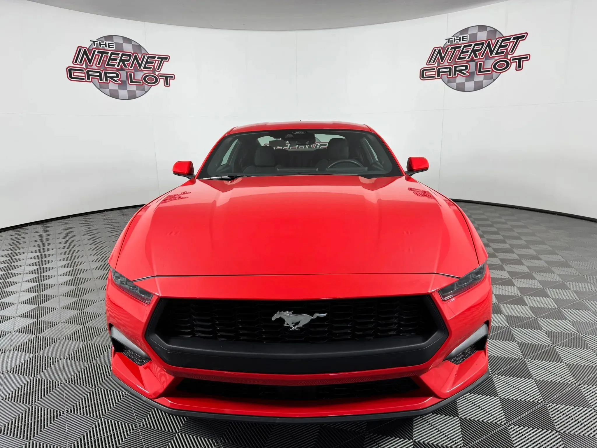 Used 2026 Ford Mustang Coupe RWD image 2