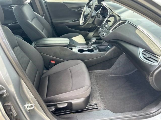 Used 2025 Chevrolet Malibu LT FWD image 42