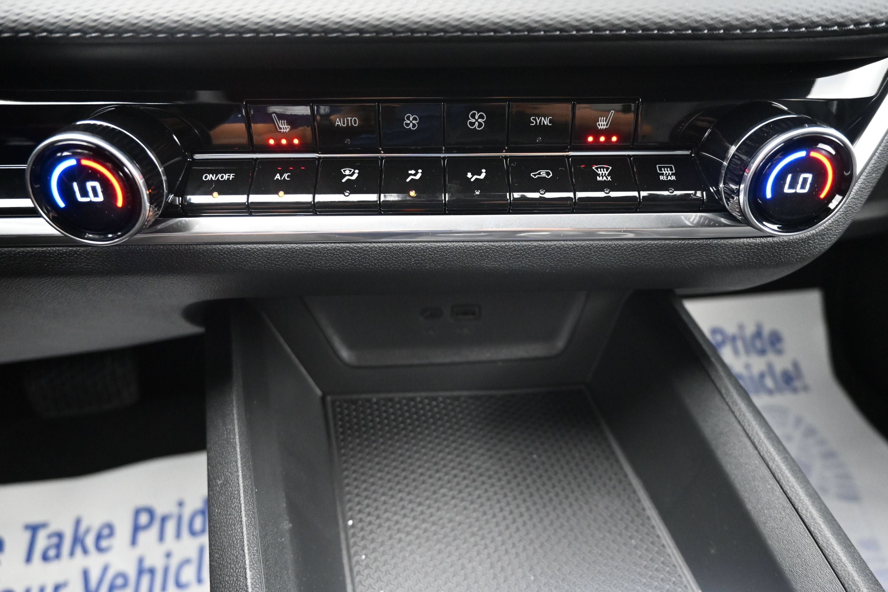New 2027 Chevrolet Equinox LT w/ Convenience Package II FWD image 17
