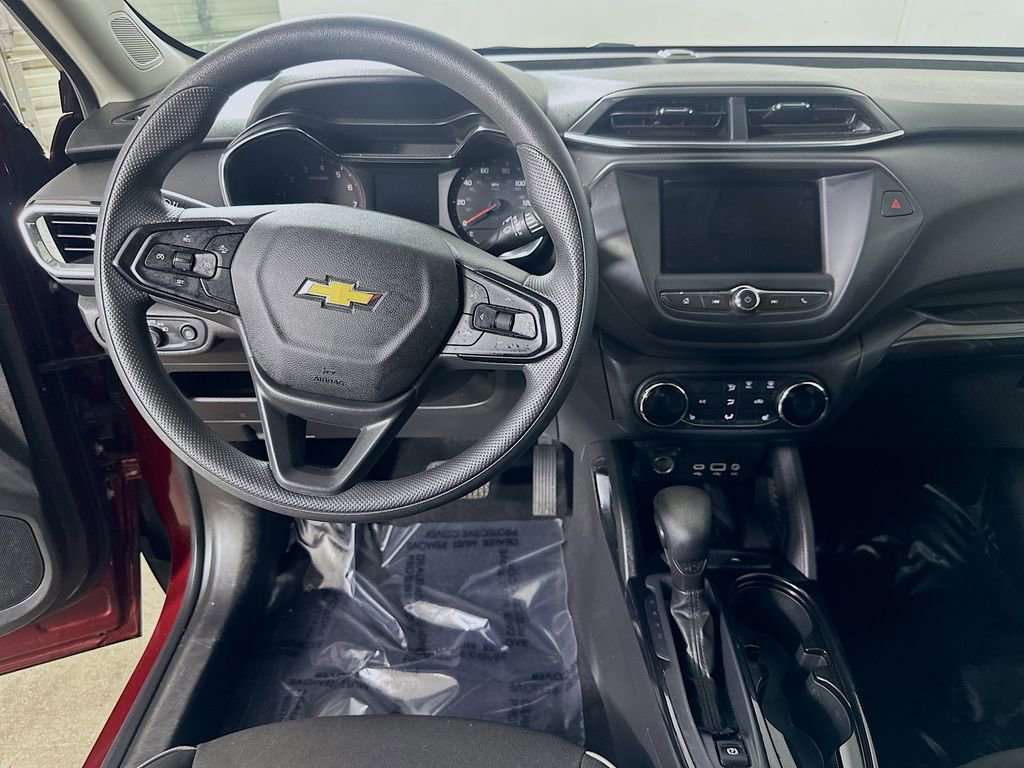 Used 2023 Chevrolet TrailBlazer LT image 17
