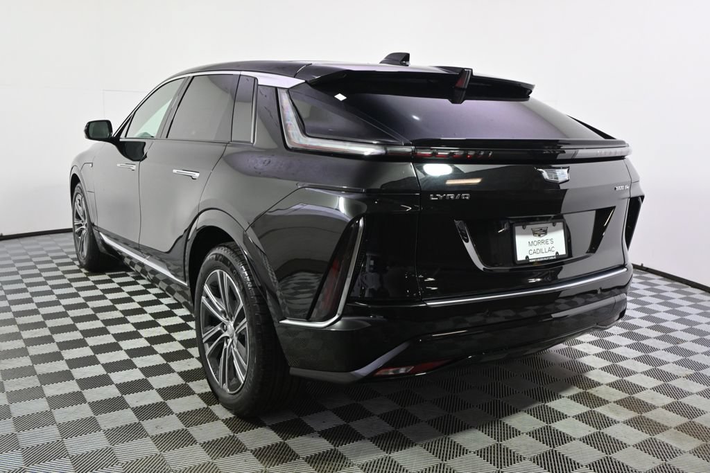 New 2026 Cadillac Lyriq Luxury w/ LPO, Floor Liner Package AWD/4WD image 4