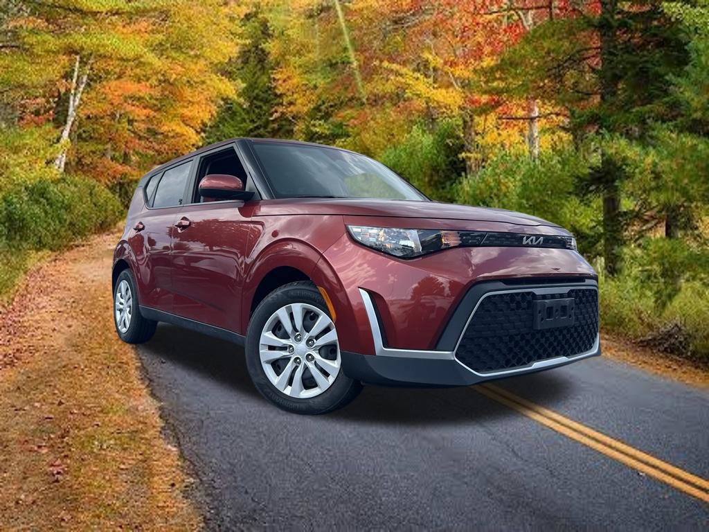 Used 2023 Kia Soul LX FWD image 3