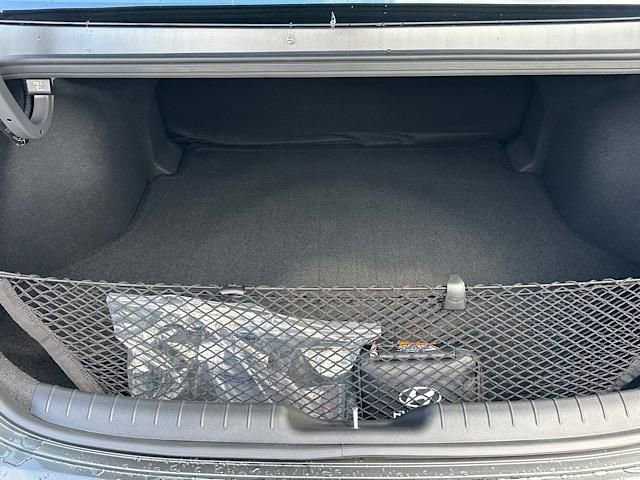 New 2025 Hyundai Elantra SEL image 6