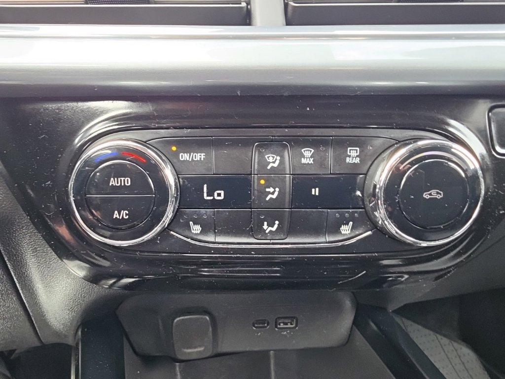Certified 2024 Chevrolet Trax LT w/ Driver Confidence Package FWD image 16