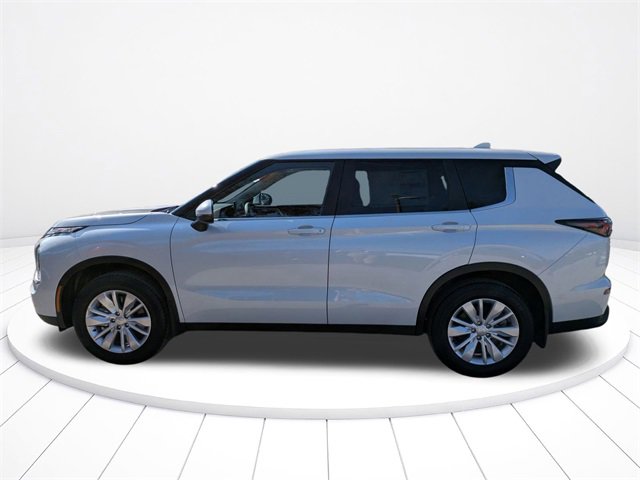 New 2025 Mitsubishi Outlander ES image 7