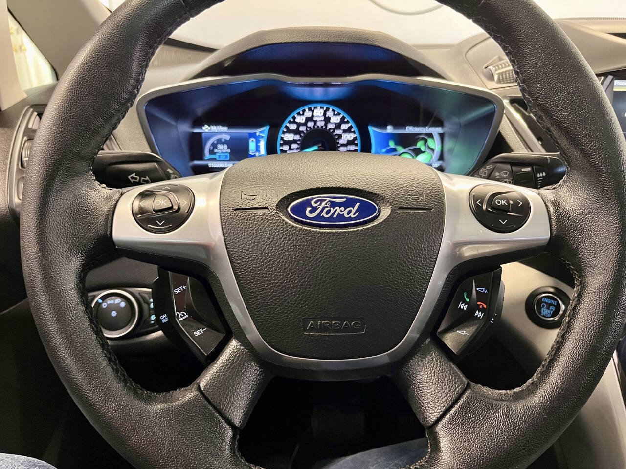 Used 2015 Ford C-MAX Energi SEL w/ Equipment Group 303A FWD image 9