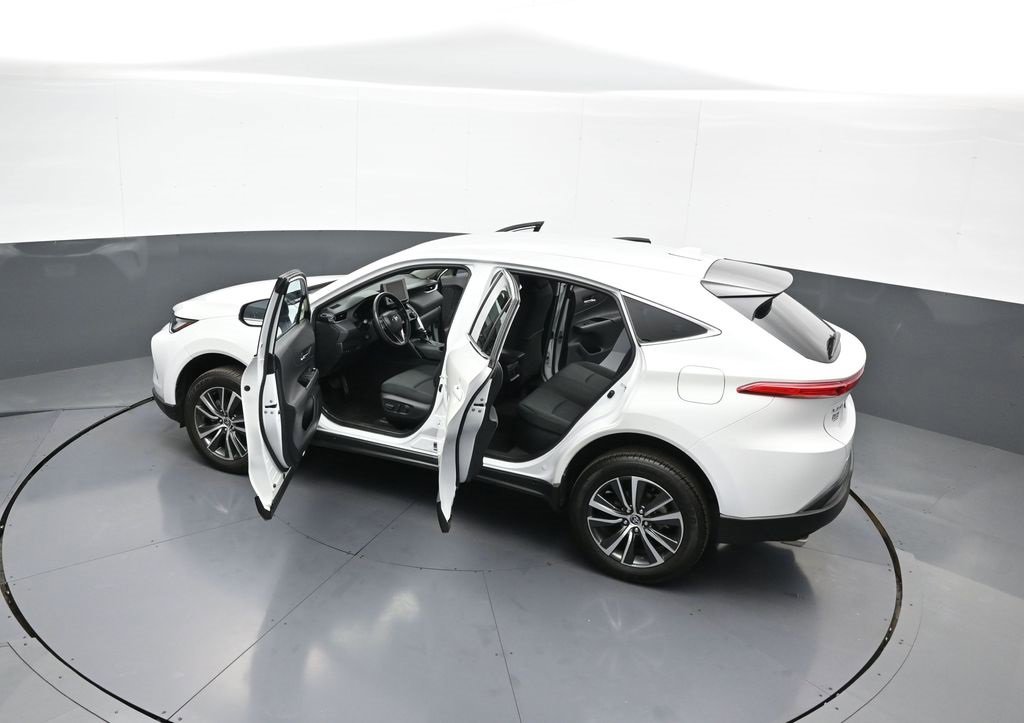 Certified 2024 Toyota Venza LE image 43