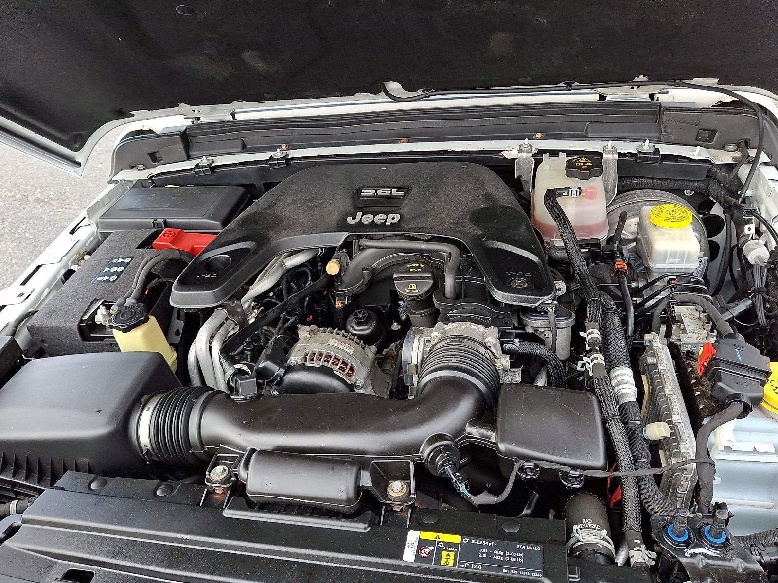 Certified 2018 Jeep Wrangler Unlimited Sahara image 28