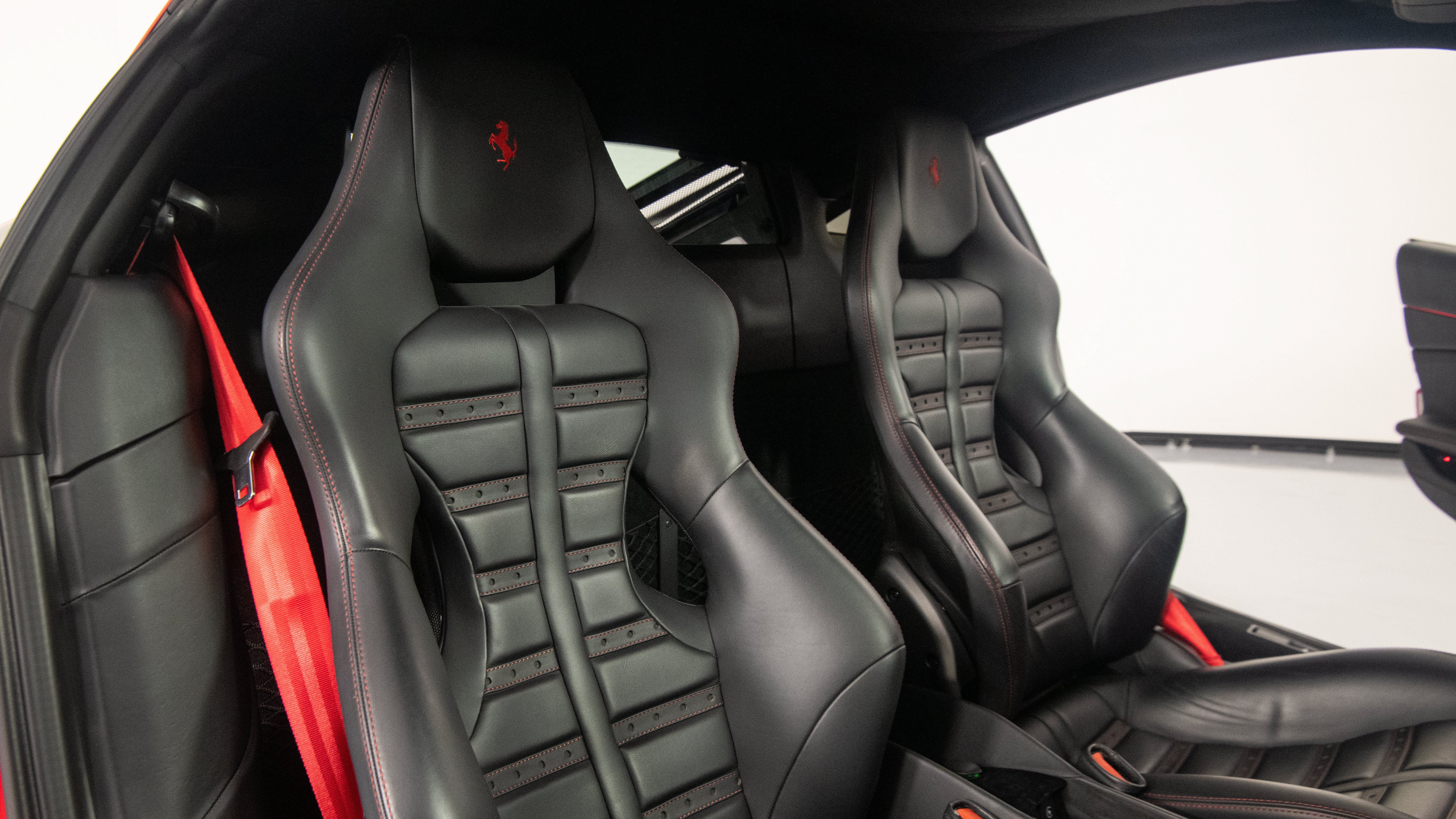 Certified 2018 Ferrari 488 GTB RWD image 38
