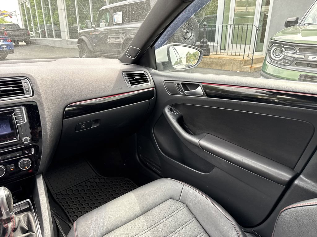 Used 2016 Volkswagen Jetta GLI SEL FWD image 11