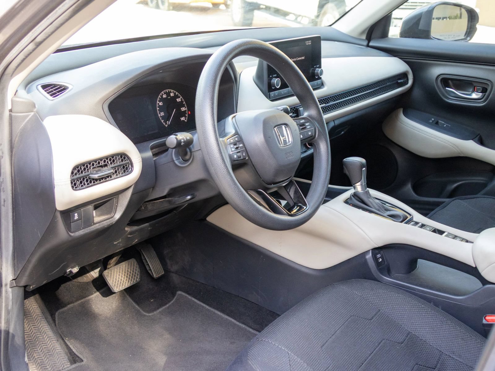 Used 2024 Honda HR-V LX image 10
