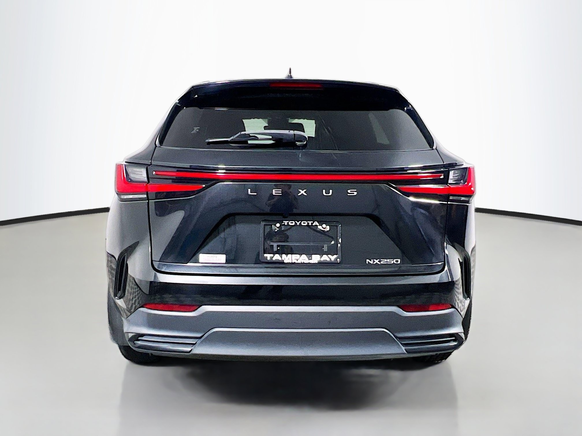 Used 2022 Lexus NX 250 FWD w/ Towing Package (2000 Lbs) image 6
